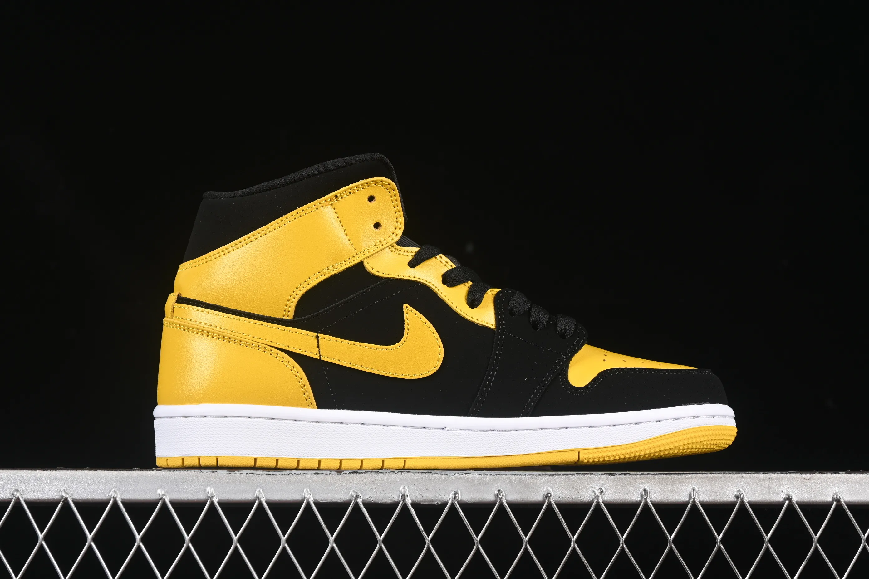 All categories Air Jordan Jordan series basketball shoes Air Jordan 1 Mid Air Jordan 1 Mid AJ1 Joe 1 black and yellow mid-top cultural and casual sneakers HJ6654-071